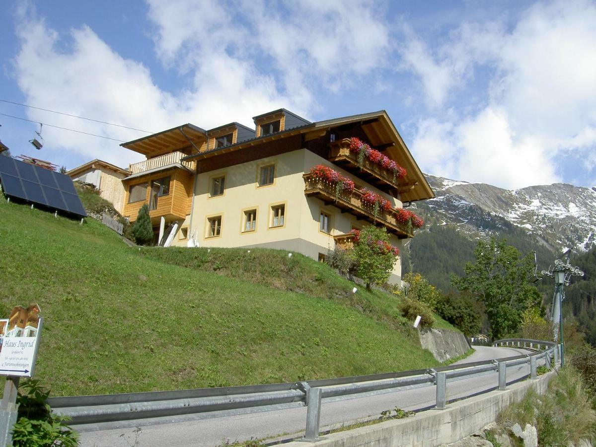 Gaestehaus Hanser Kals am Grossglockner Exterior photo